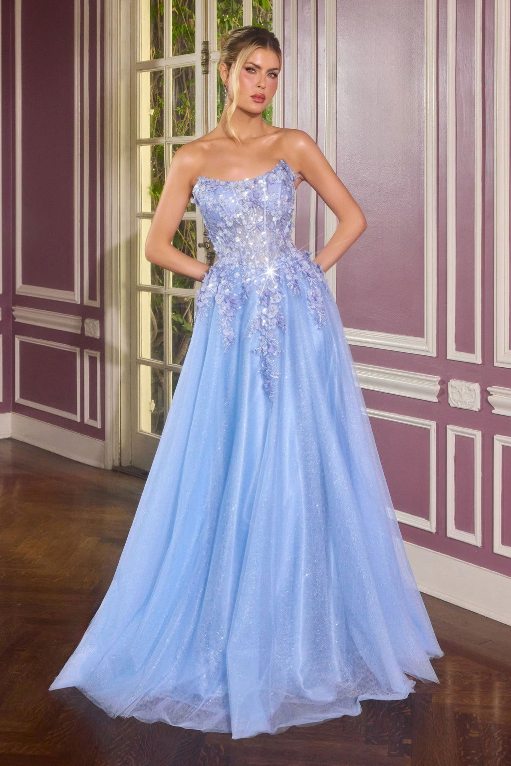 April Scoop Neck Ball Gown with Floral Appliqu¨¦