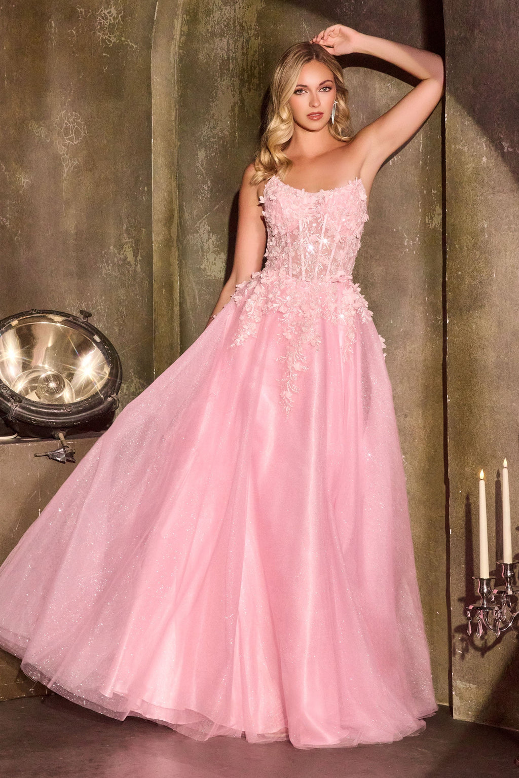 April Scoop Neck Ball Gown with Floral Appliqu¨¦