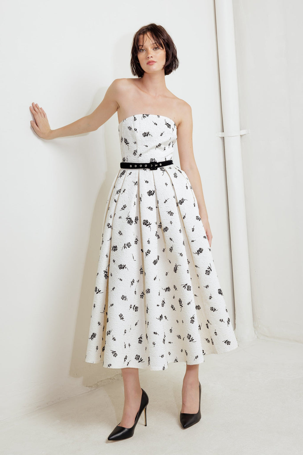 BLACK ROSE STRAPLESS MIDI DRESS