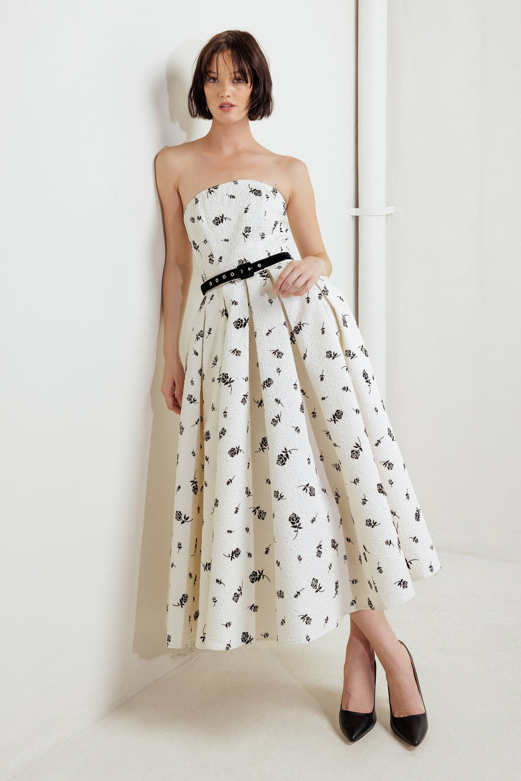 BLACK ROSE STRAPLESS MIDI DRESS