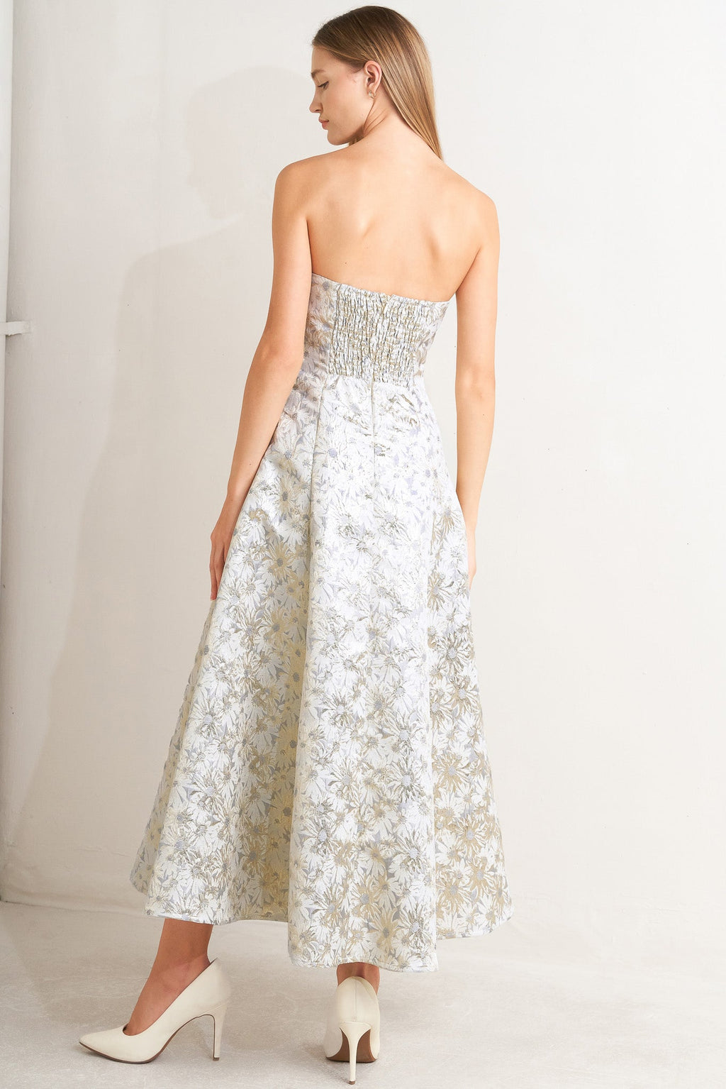 WHITE & GOLD JACQUARD STRAPLESS MIDI DRESS