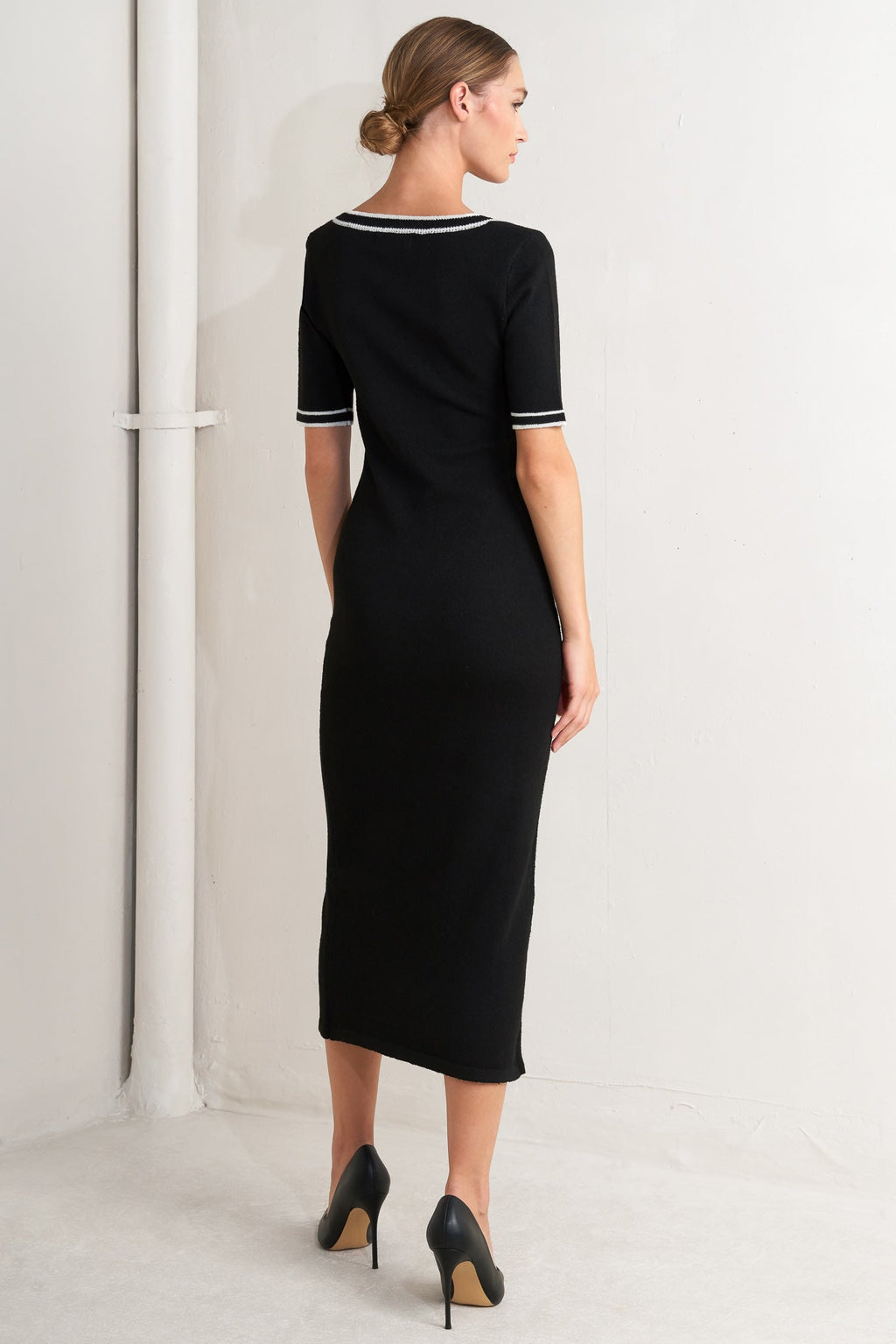 MODERN CLASSIC SWEATER KNIT MIDI DRESS